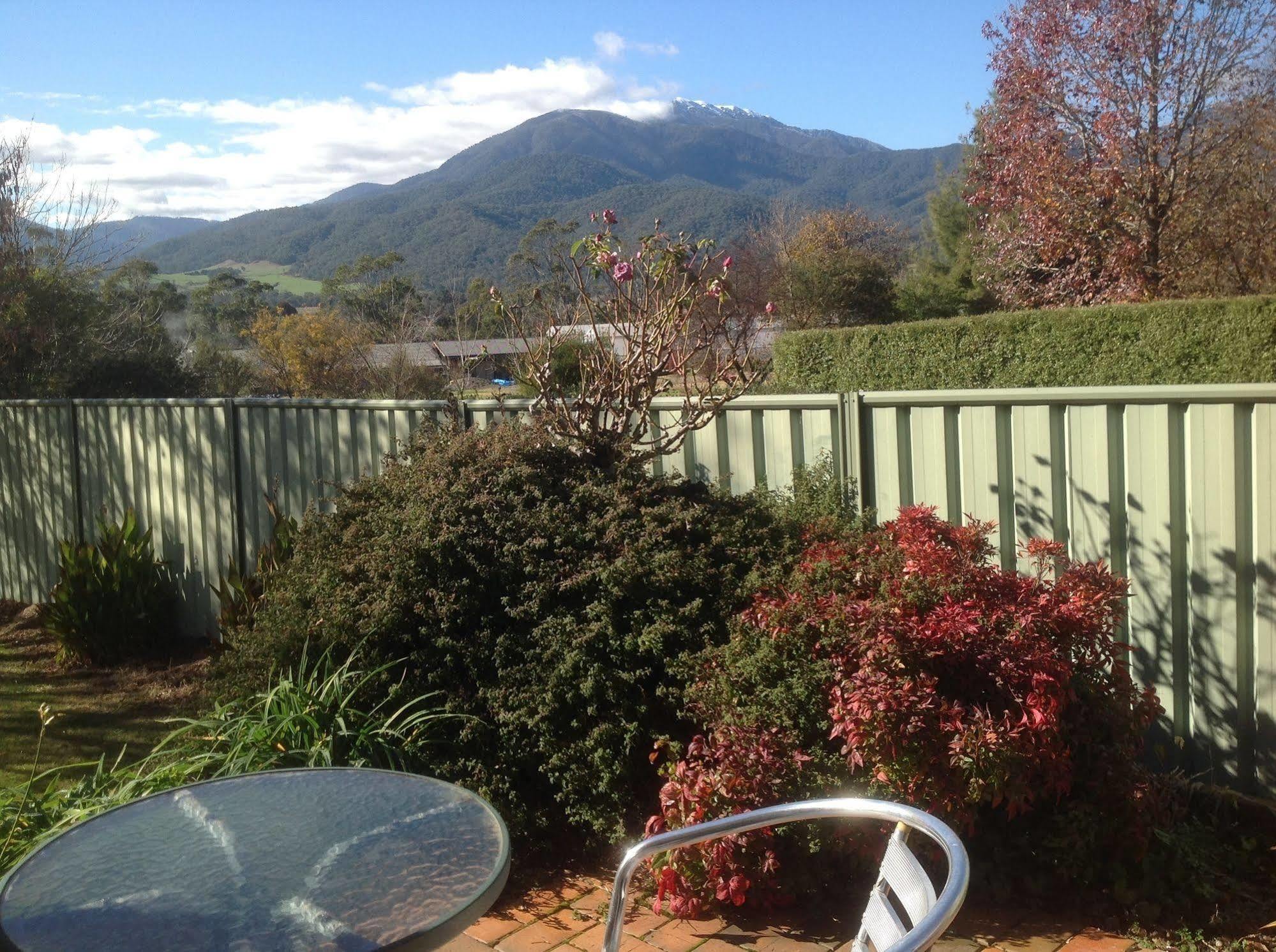 Bogong Moth Motel Маунт-Бьюти Экстерьер фото