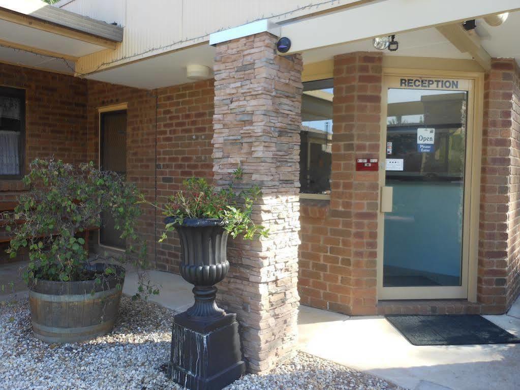 Bogong Moth Motel Маунт-Бьюти Экстерьер фото